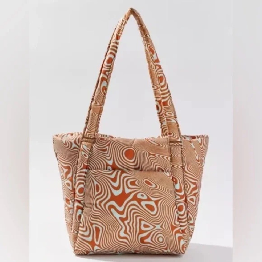 NWOT TRIPPY SWIRL BAGGU PUFFY TOTE